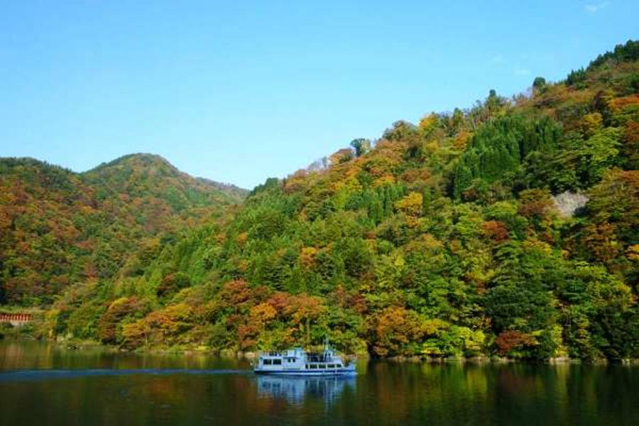 富名秋紅★立山庄船‧峽谷鐵道‧合掌村古街5日