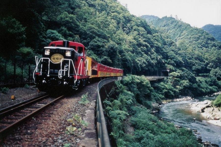 【歡暢三都】大阪魔法環球.奈良梅花鹿.京都嵯峨野火車5日