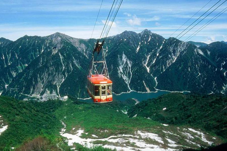 富山北陸★夏綠立山‧名園合掌村‧古街自慢4日