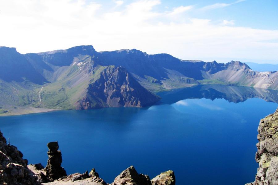 【華信航空】東北長白山、鏡泊湖景區、伏爾加莊園、五星萬達嘉華+喜來登、高鐵全覽八日《無購物、無自費》