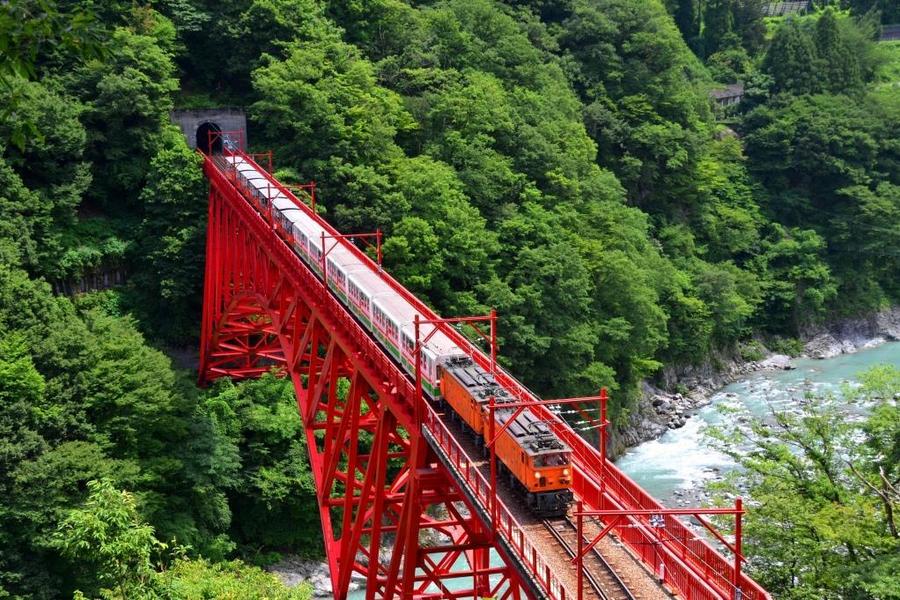 富山鐵道★立山神鄉‧盛夏合掌屋‧名園景勝5日