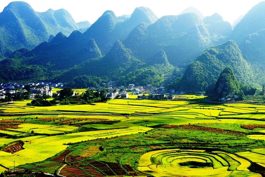 夢想黔貴~黃果樹瀑布.龍宮探秘.馬嶺河峽谷.千戶苗寨8日【贈雙秀、升等國際五星+自助晚餐】