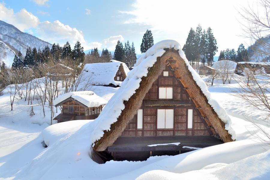 【童話合掌村】美味飛驒牛放題、新穗高纜車、戲雪盆、手繪不倒翁、溫泉5日