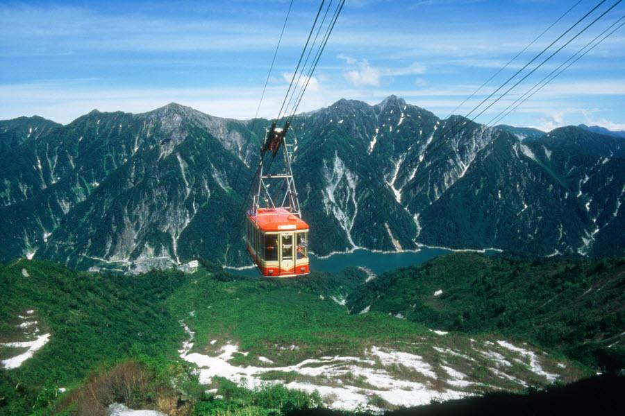 【魅立關東】黑部立山‧足利花卉‧偕樂園‧上高地‧白川鄉5日(東京進出)