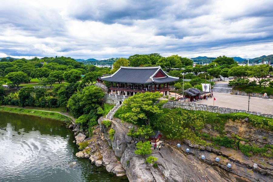 【五星金海樂天】釜山天空艙列車、晉州最美矗石樓、無盡亭、韓服體驗5日