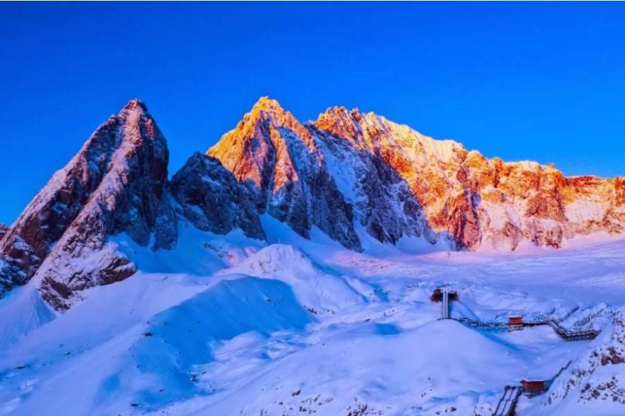 【印象麗江香格里拉】雪山大索道、普達措、虎跳峽、古城、3晚金茂凱悅6日