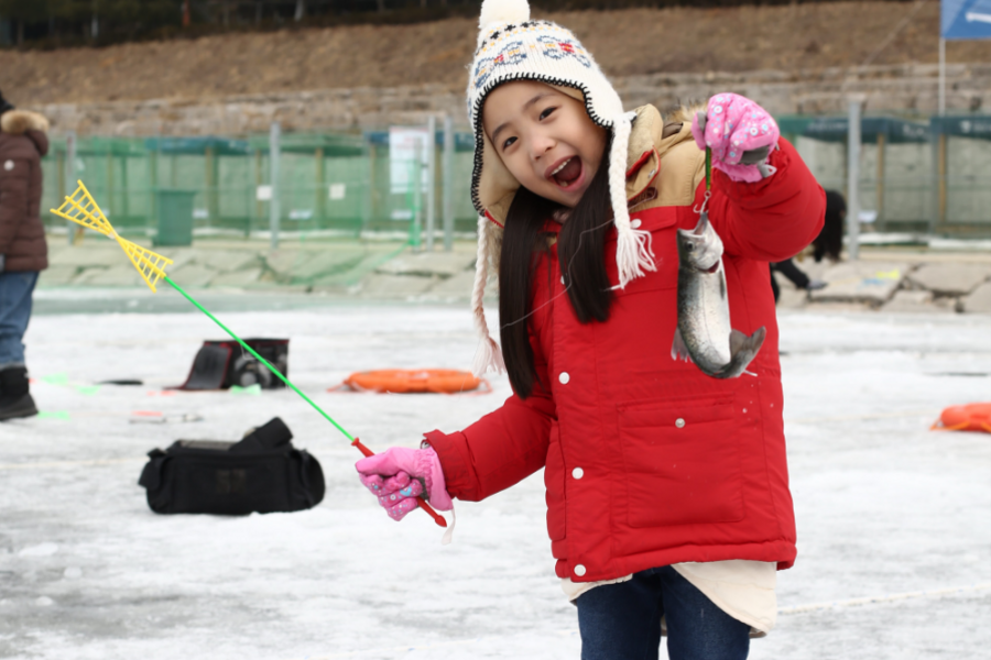 快閃華川鳟魚冰雪節~.芬蘭聖誕村.韓屋村.廚師秀4日(不進人蔘保肝)