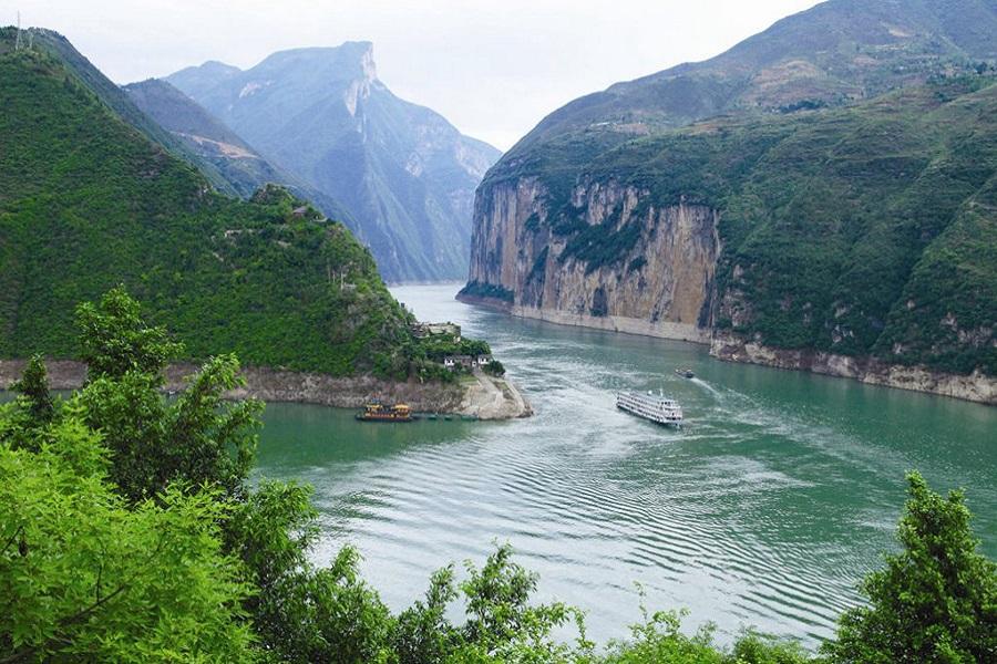 【愛在三峽正美時】武隆天坑、金佛山泡湯、荊州古城、黃金郵輪下水7日