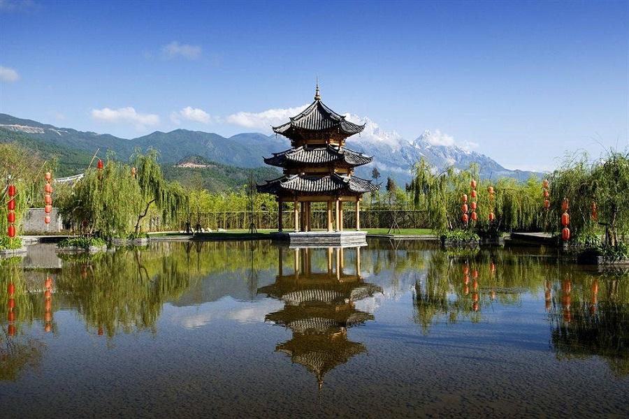 昆明畫舫遊滇池、犛牛坪、香格里拉普達措、石卡雙雪山、悅榕莊兩晚八日