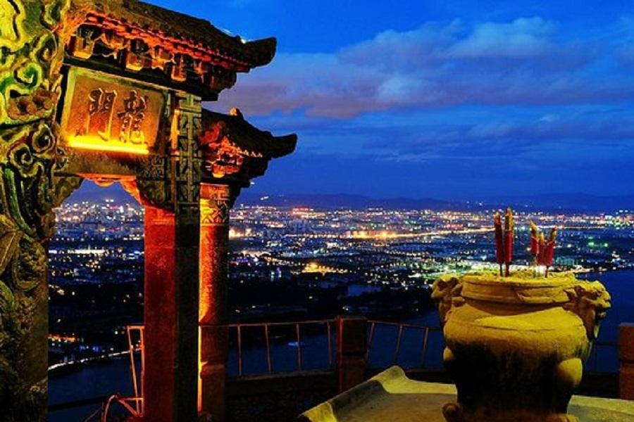 昆大麗香格里拉、西山龍門、蒼山、玉龍雪山、石卡雪山八日5★金茂凱悅2晚
