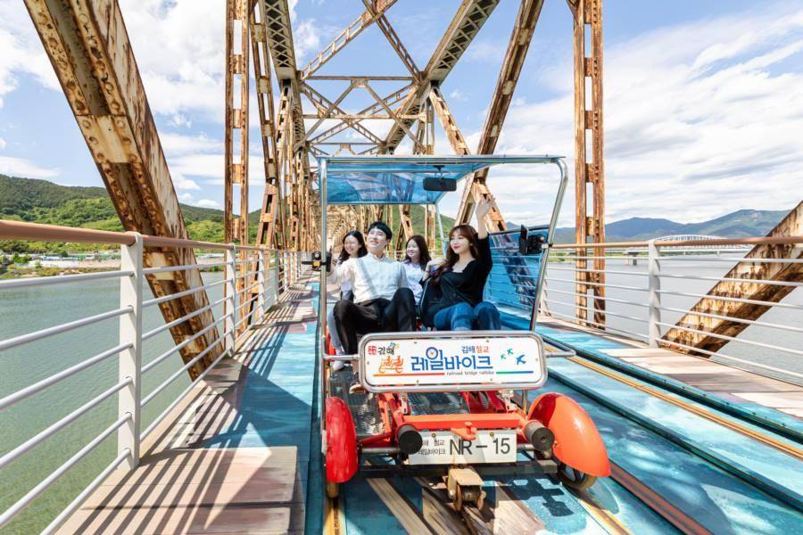 【真愛釜山】洛東江鐵道自行車、跑跑卡丁車、海景膠囊列車、一站彩妝4日