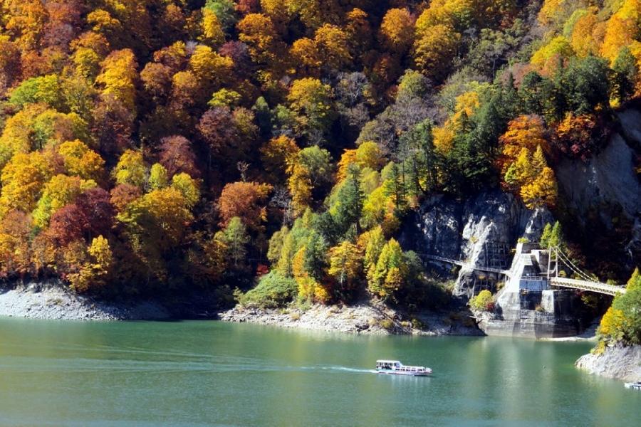 立山紅葉★高山上高地、兼六園楓情‧小松魅力遊4日