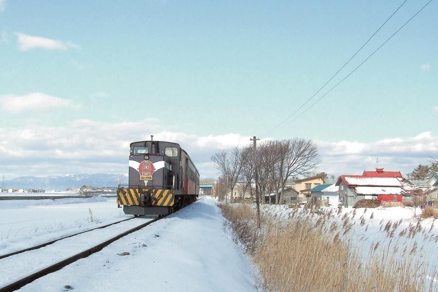 【(付訂送小費)青森戀戀蘋果】津輕暖爐列車、八甲田山樹冰、弘前雪夜櫻5日(BR122/121)