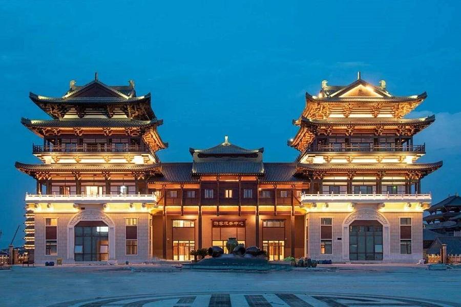 張家界、鳳凰古城、玻璃橋、銅官窯古鎮、天門狐仙秀8天(VIP三排椅)