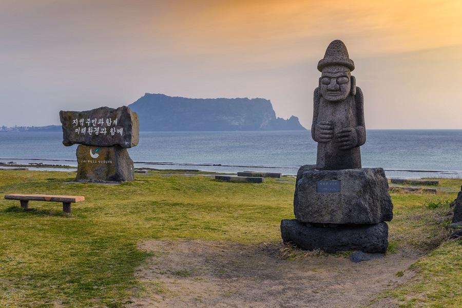 樂遊濟州~親親萌鹿、四季花園、樂高主題、塗鴉秀、活跳跳海鮮鍋5日