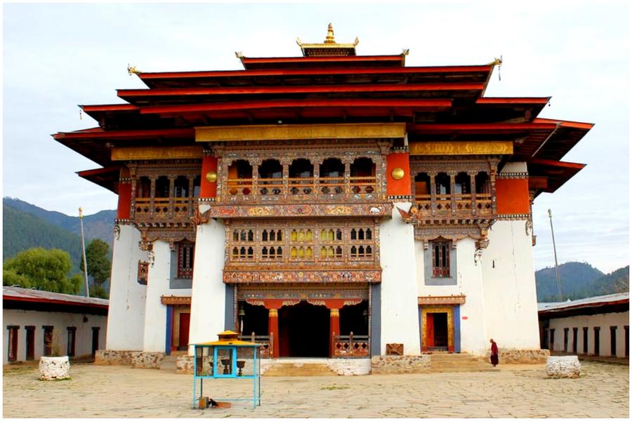 【探索不丹】高僧加持祝福、不丹國家博物館、富比華山谷、火焰聖湖十三日