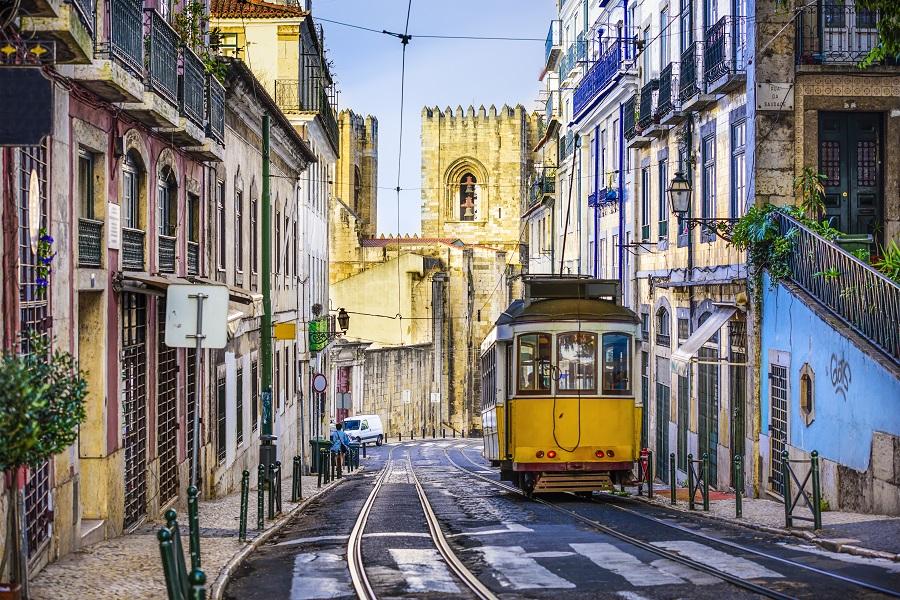 【超值葡萄牙】石頭城、最美書院、里斯本連泊、北進南出、葡式美食11日
