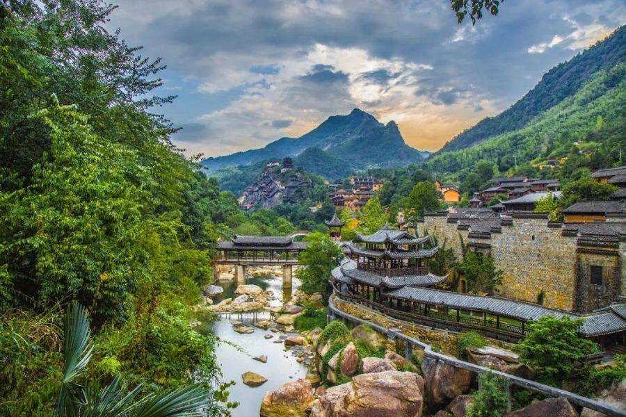 武夷山大紅袍實景秀 VS 葛仙村、望仙谷、仙境雙城遊8日
