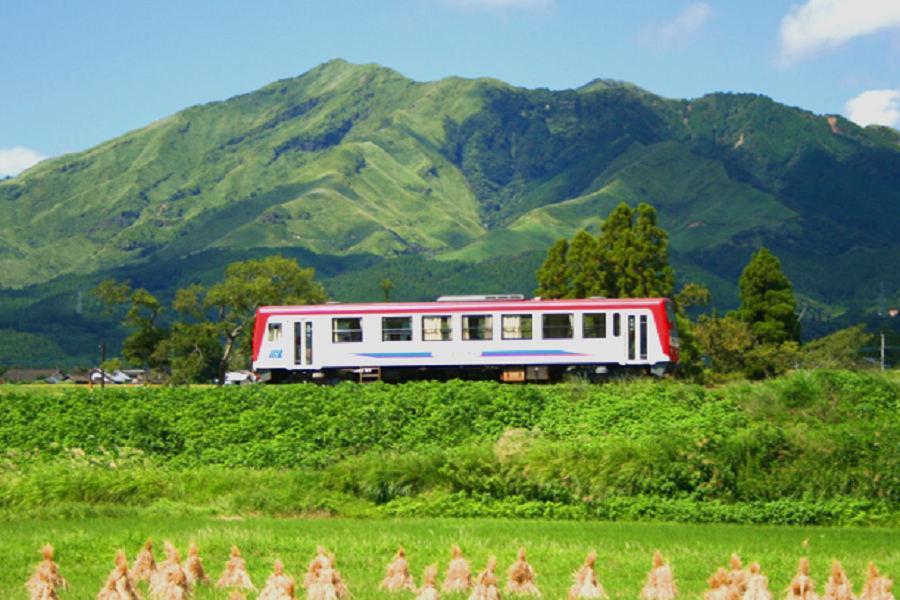 【精選九州雙溫泉】南阿蘇鐡道、高千穗峽、熊本城、柳川扁舟、門司港5日