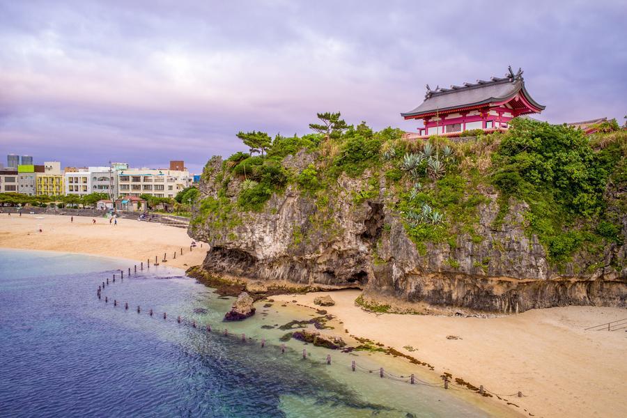 台中出發【花樣沖繩】美麗海水族館、小希臘瀨長島、玉泉洞、一日自由行五日