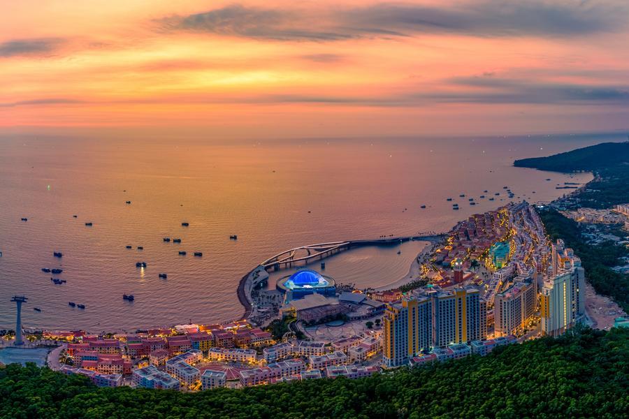 台中出發《超值富國》香島主題樂園、輕旅行四日(三晚海濱五星)