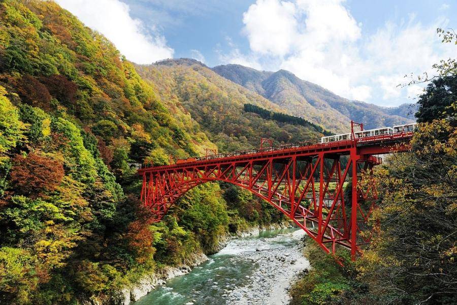 典藏小松、峽谷鐵道｜絕景立山黑部、上高地、味賞加賀屋、保住名古屋5日
