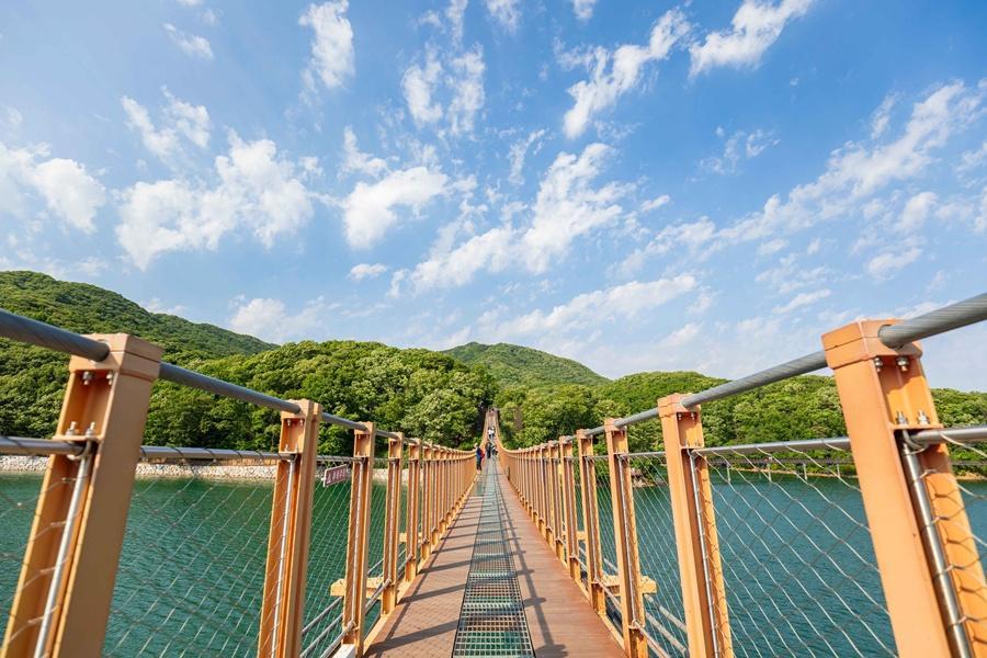 【首爾無購物】和平公園愛妓峰星巴克.韓屋散策.文青解放村.半自助5日