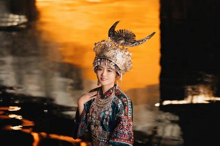 【張家界武陵勝景】磁浮列車遊鳳凰、夜之芙蓉、袁家界航拍、雙古鎮7日CZ