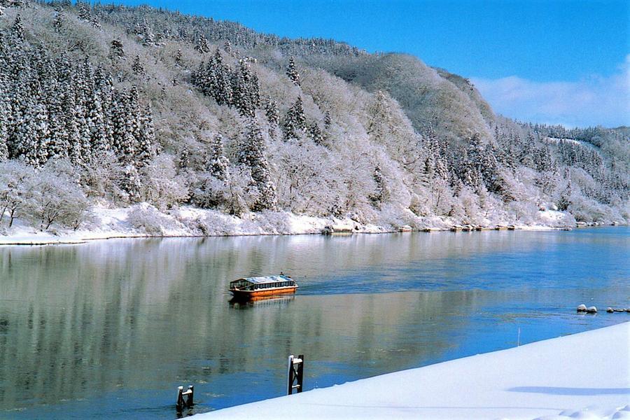 【限時限量】冬吟最上川、漫步銀山小京都、手烤米棒、東北睡魔雪遊仙青5日