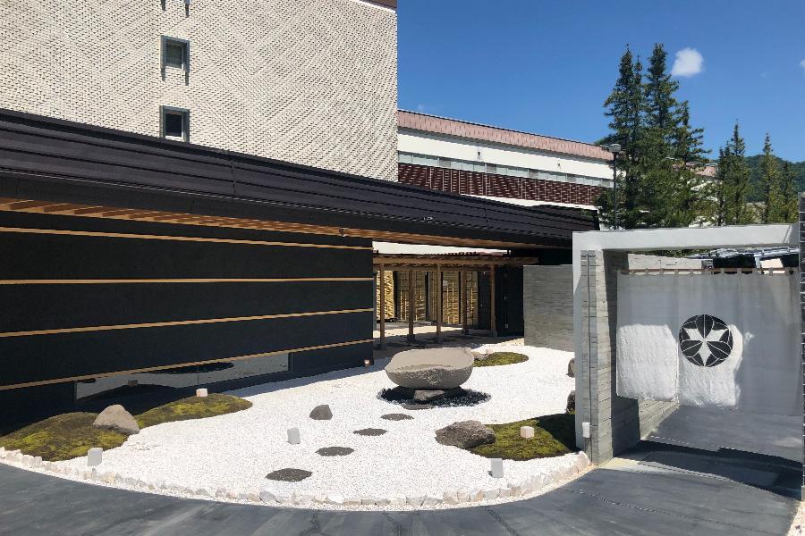 典藏乃之風、章月品懐石、雪場戲雪樂、函館夜景賞、慢遊無購物、溫泉五日遊