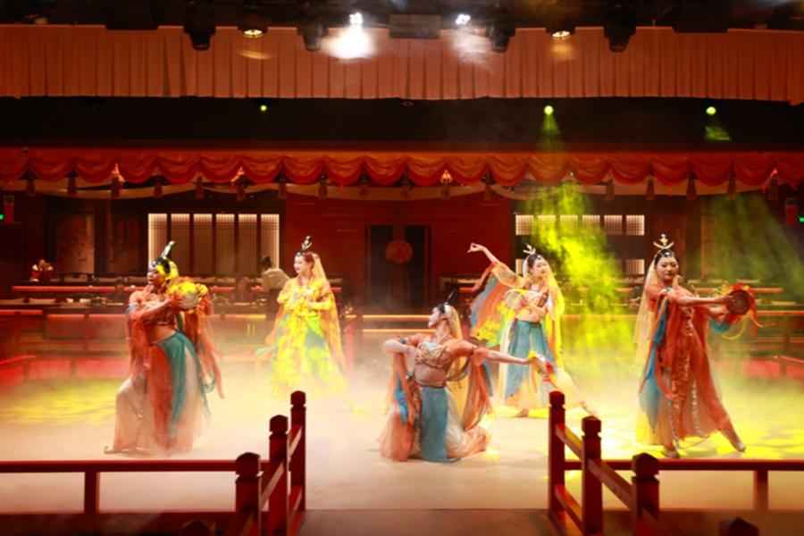 【雲南迎金馬】香格⾥拉、⽟龍雪⼭、松贊林寺、巴拉格宗、洱海、納帕海9日