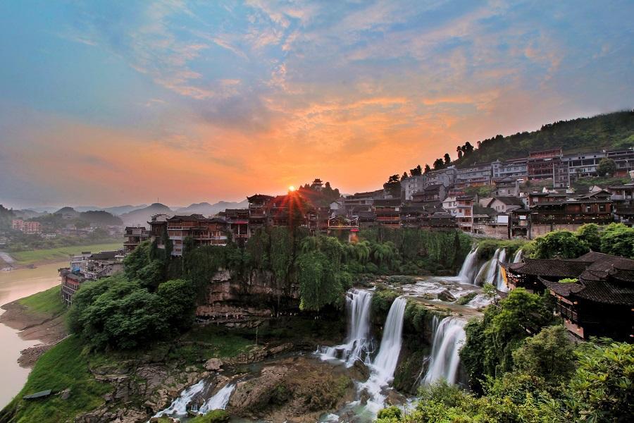 【新超值張家界】天空之城七星山、芙蓉鎮、鳳凰古城、魅力湘西秀八日