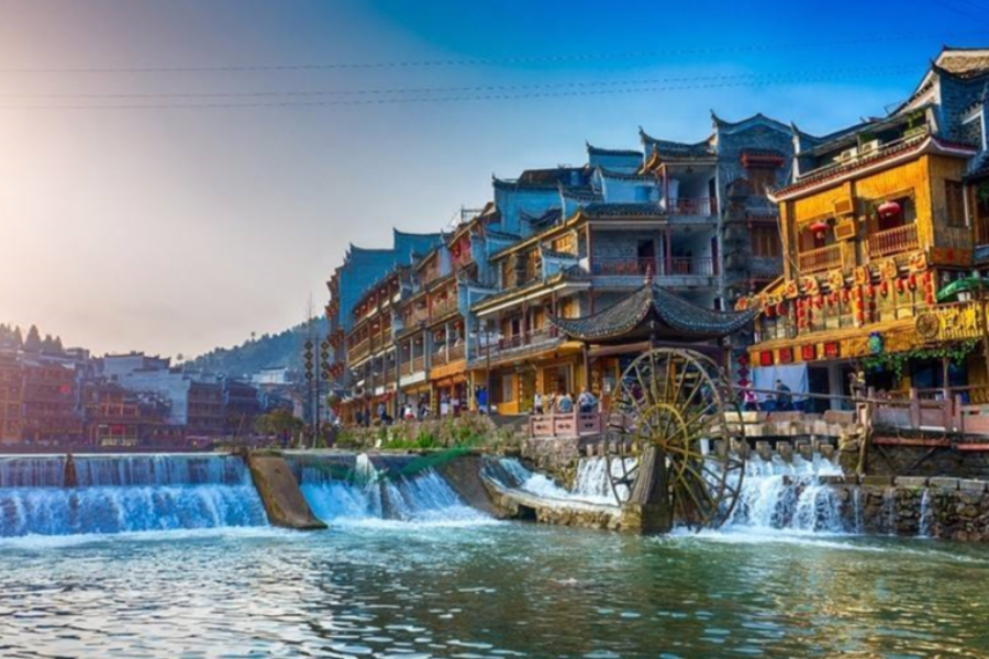 【新典藏張家界】鳳凰古城、芙蓉鎮、天門山、十里畫廊小火車八日