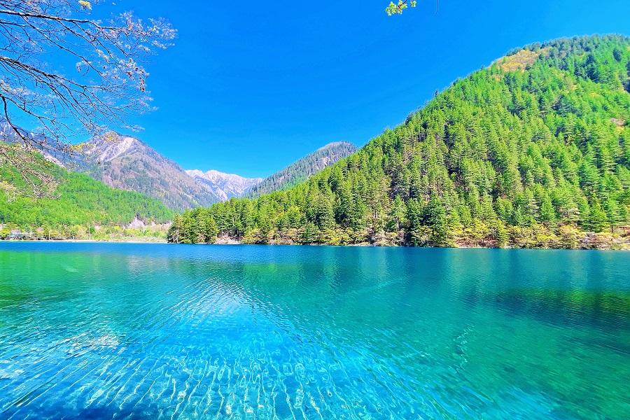 【九寨水一下】九寨溝黃龍、大熊貓基地、船遊樂山大佛、火鍋吃到飽悅椿8日