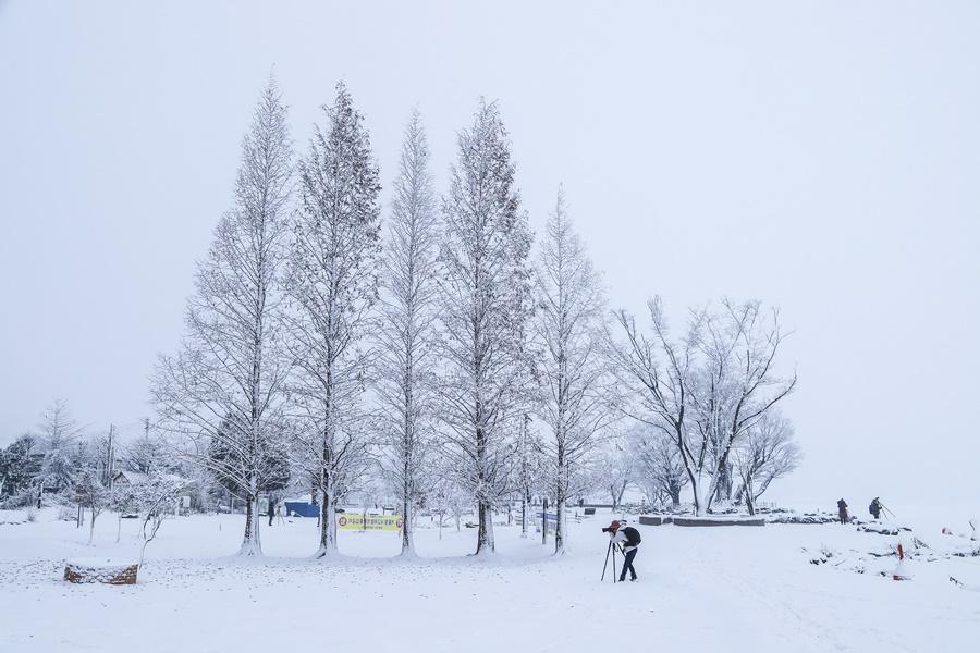 【保住1晚東大門】樂天世界.滑雪.唯美兩水頭.穿韓服遊古宮.童話村4日
