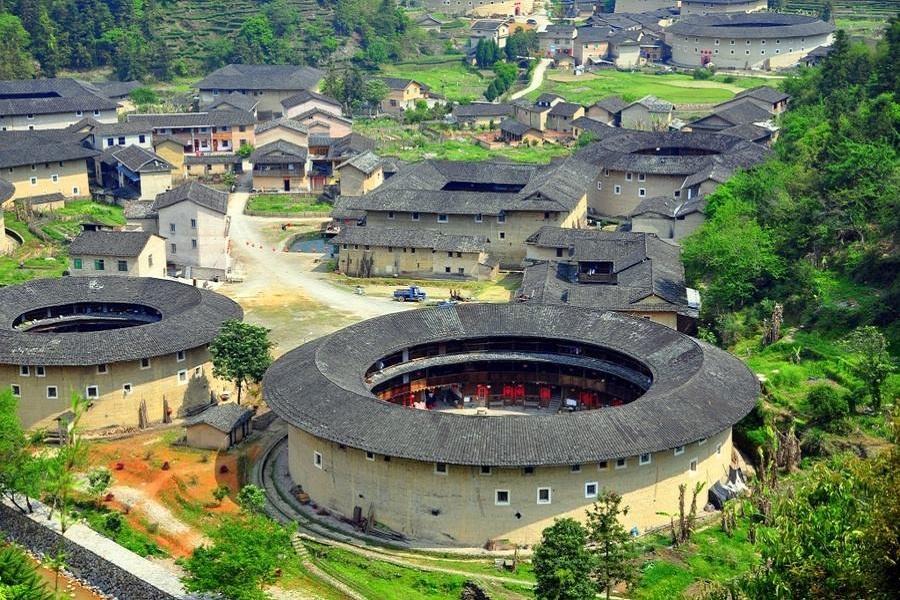 【這廈好玩了】雲水謠土樓、萬國建築鼓浪嶼、海上列車、手佳足浴自助餐五日