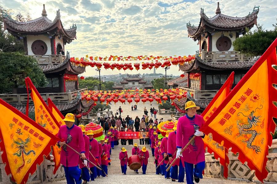 【福建媽祖謁祖進香】南靖雲水謠土樓、萬國博覽鼓浪嶼、全程五星飯店五日