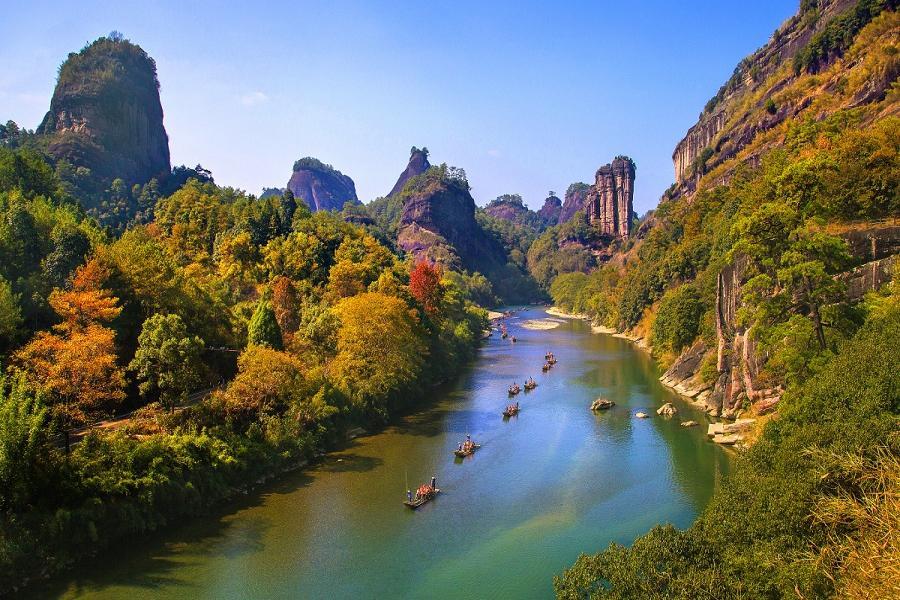 【升等一晚五星】武夷山九曲溪漂流、印象大紅袍、圍爐煮茶、鼓浪嶼漫遊五日