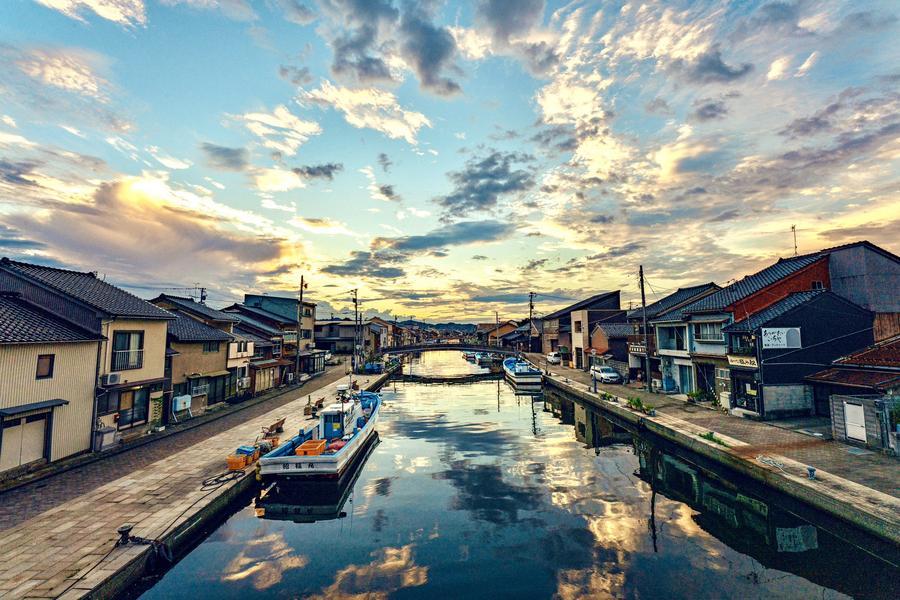 限量純享北陸、山海巡禮｜立山池畔絕景、舟遊１２橋、漫步上高地、小松5日