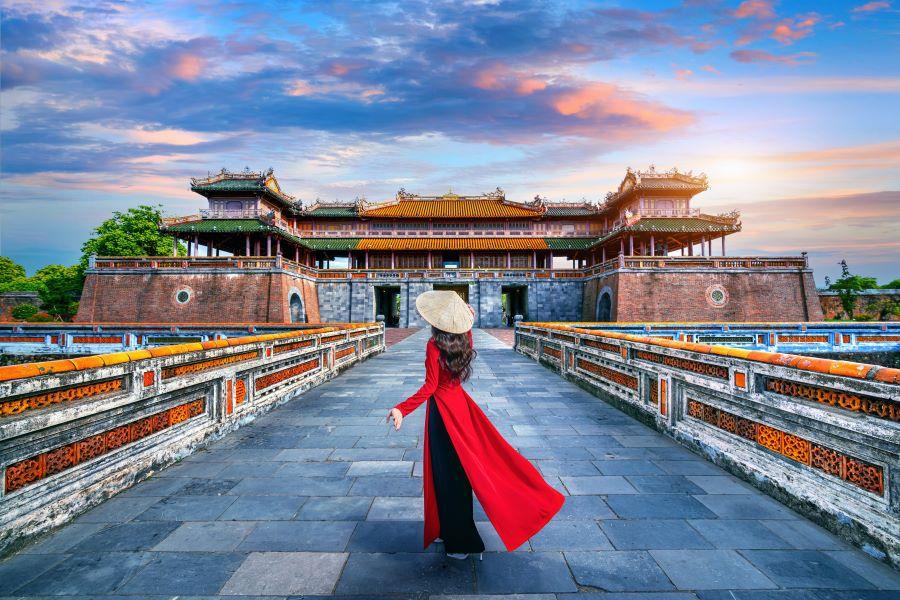 峴正精彩~雙古鎮風情.浪漫遊船下午茶.巨手橋.龍蝦吃到飽.全程五星5日