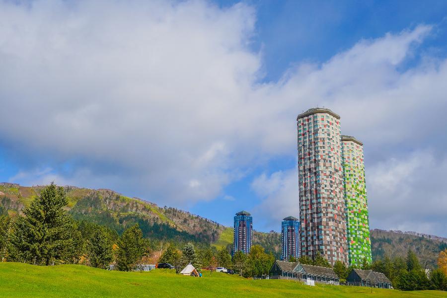 【漫妙秋采北海道】星野渡假村.黑岳纜車.豐平峽.由仁掃帚草.彩燈節5日