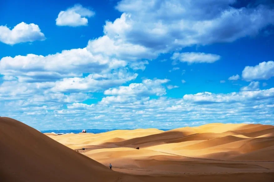 【內蒙風華】希拉穆仁、哈素海、響沙灣、大召寺、黃河大峽谷動車8日