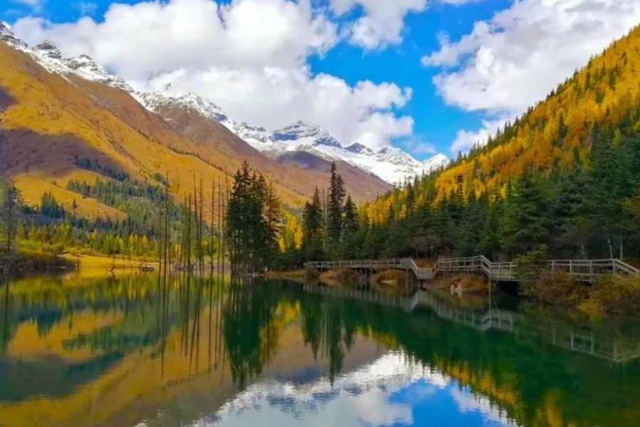 【東航假期】PAK~四川小西環、四姑娘山、海螺溝冰川、木格措風景區8日