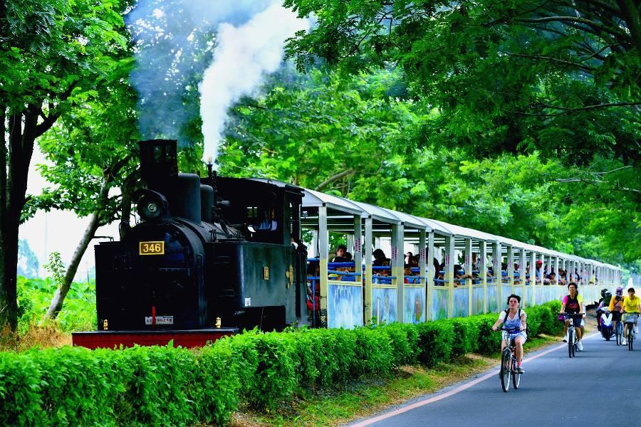 溪頭美境森呼吸～妖怪村.懷舊小火車.北海道彩虹霜淇淋.卡里善祈福二日遊