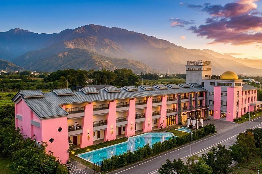 蜜滋賀溫泉一泊二食、瑞穗牧場、滿妹豬腳、林田山、萬榮足湯、花蓮假期三日