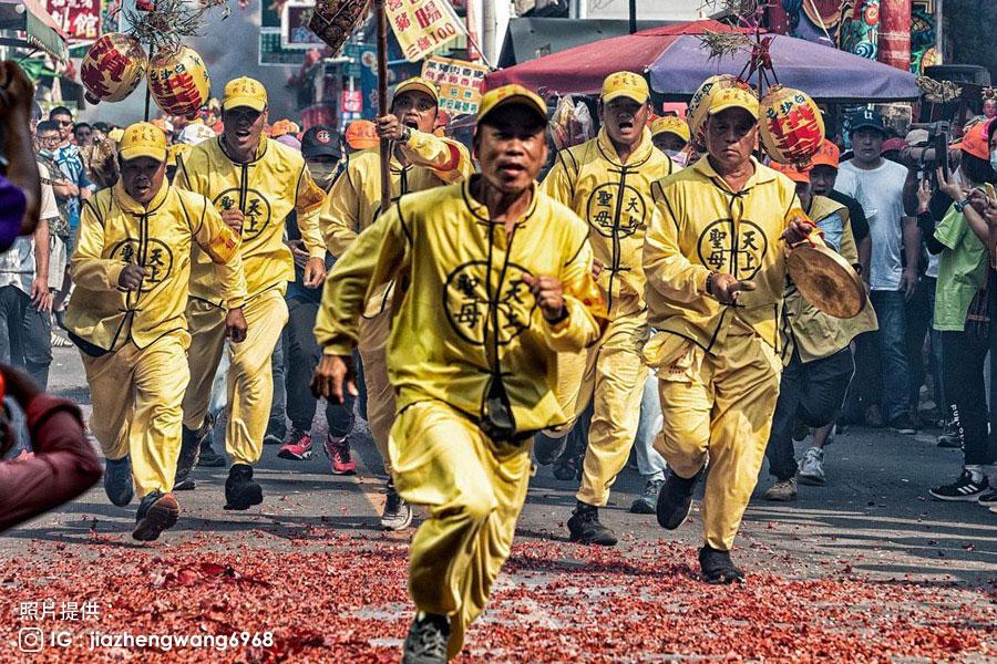 【粉紅超跑】跟著白沙屯媽祖3/22(五)北港朝天宮進香二日遊-板橋三峽