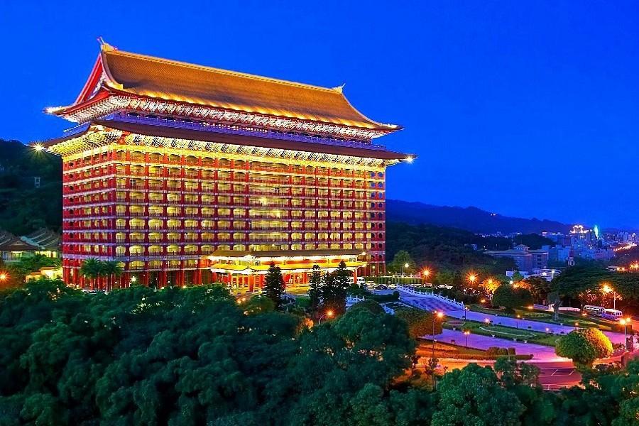 【高鐡捷運低碳旅遊】台北雙層觀巴、東西雙秘道、圓山飯店一泊二食二日遊