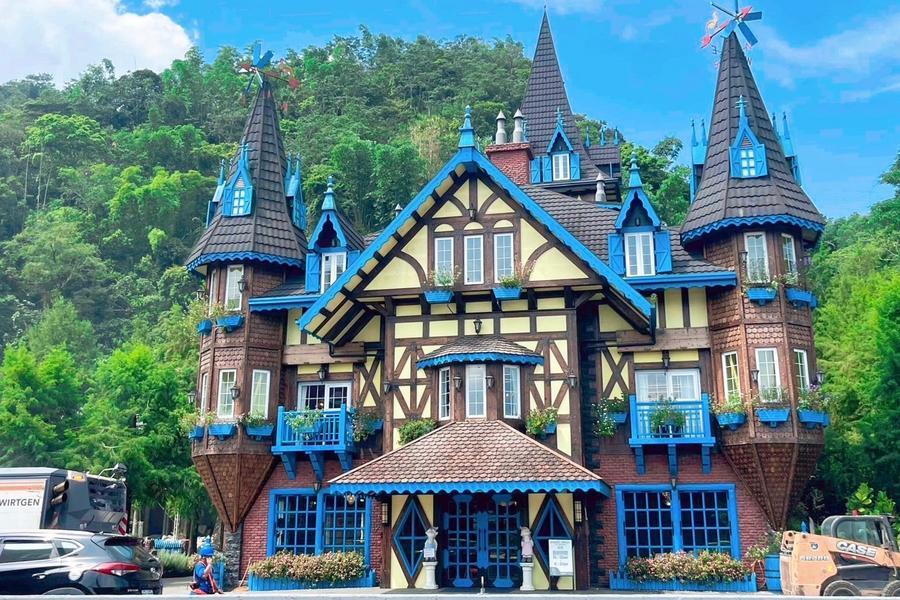 【異國系漫旅】歐風城堡下午茶、台版青瓦台、蘇州風庭園、大毅老爺 二日