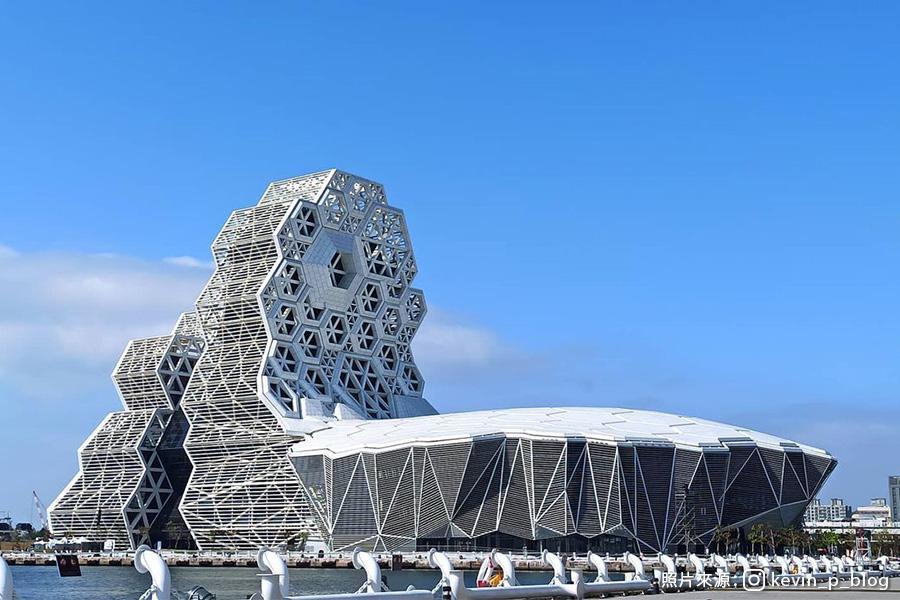 【來去玩港都】駁二藝術特區、蓮池潭、劉家酸菜鍋、和逸中山 二日