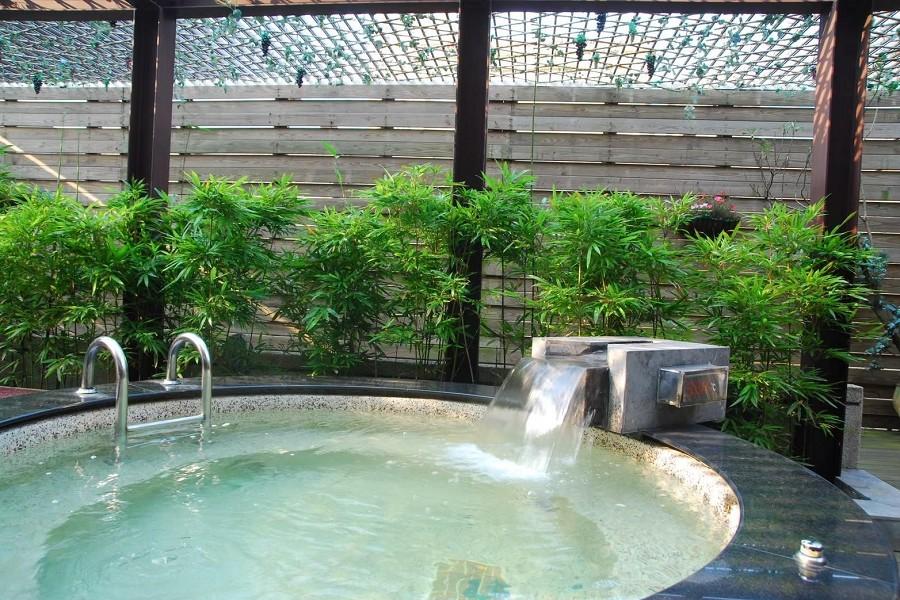 盼秋收滿滿～柿香紅、柑果熟、文山步道、月眉落羽松、麗多溫泉美人湯二日